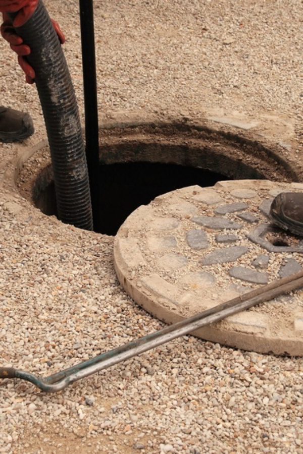 تخلیه چاه